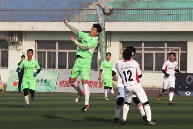 杨43分老鹰力克太阳 字母哥三双雄鹿大胜国王